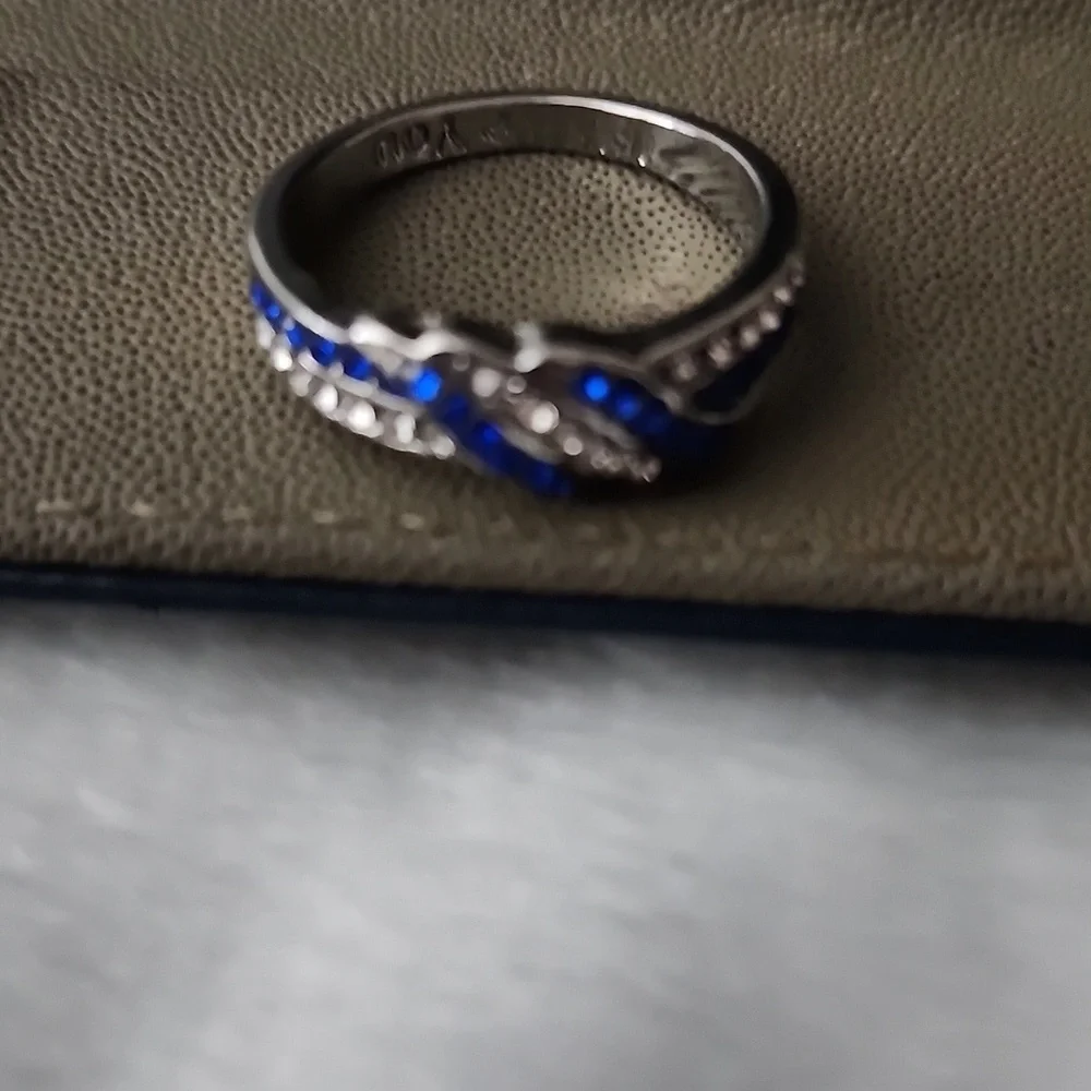 Elegant Twisted Infinity Love Ring For Women With I Love You Inscripted Inside